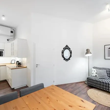 Metropolitan Prague Apt With Amenities Exterior photo