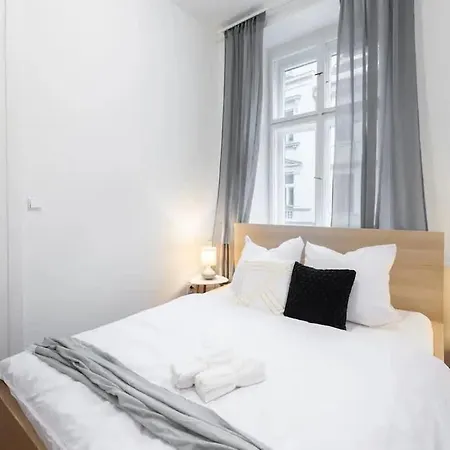 Metropolitan Prague Apt With Amenities Exterior photo