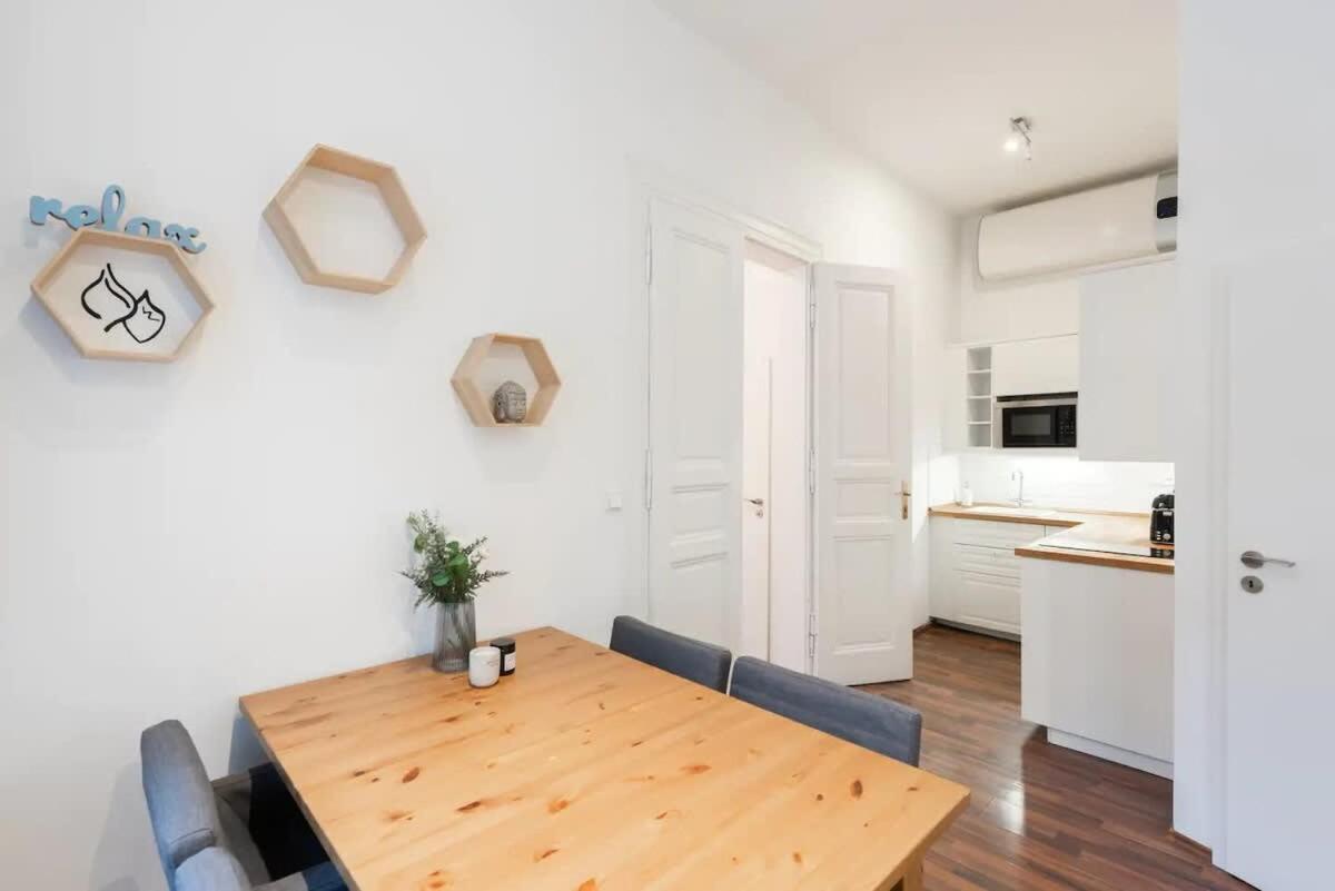 Metropolitan With Amenities Апартаменты *
