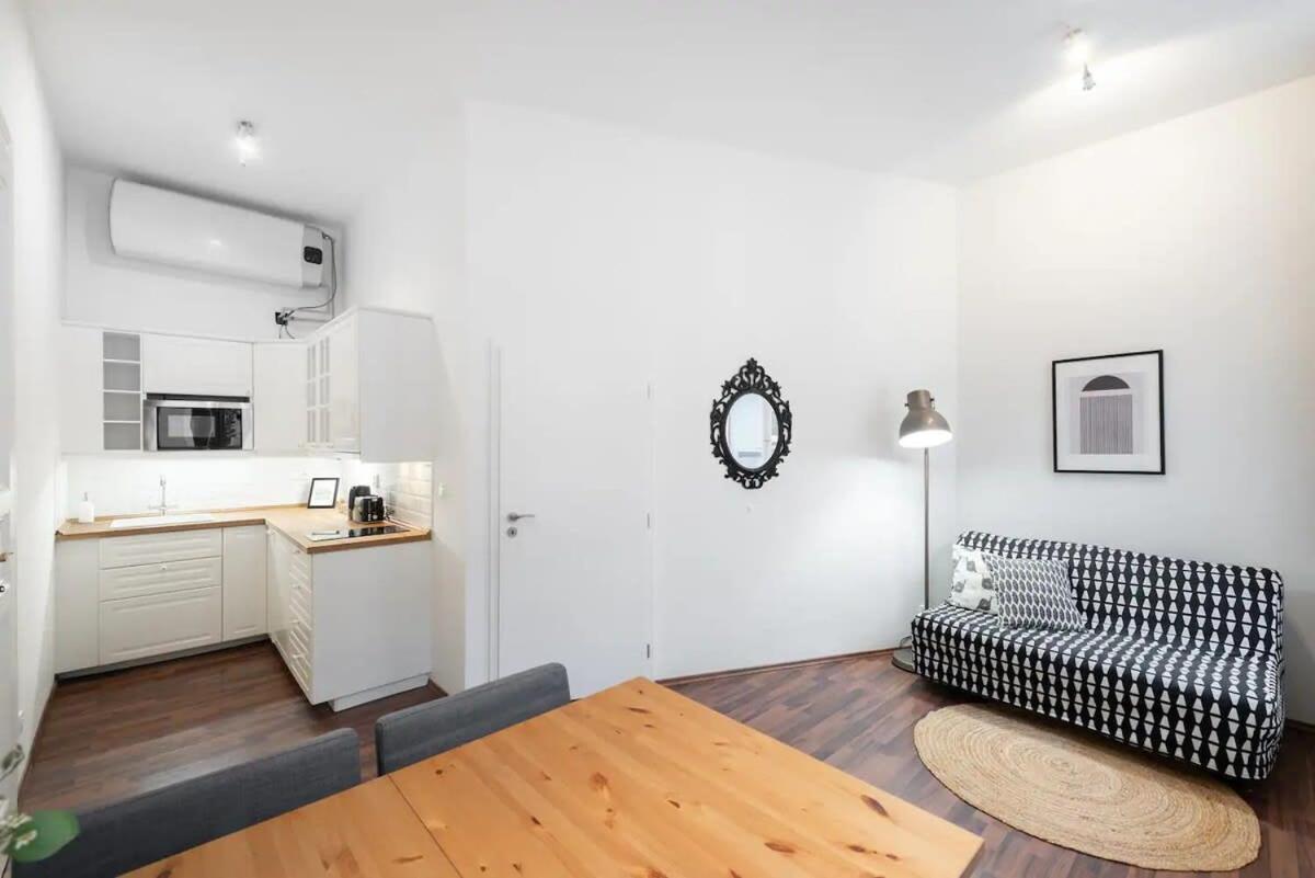 Апартаменты Metropolitan With Amenities