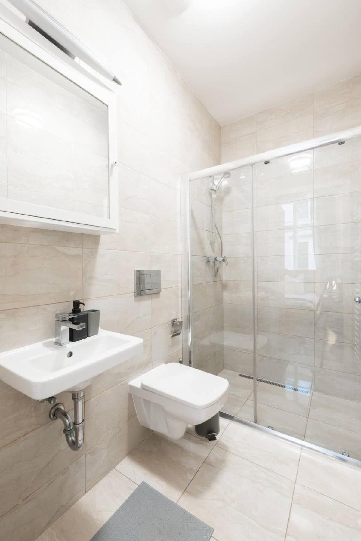 Апартаменты Metropolitan With Amenities *